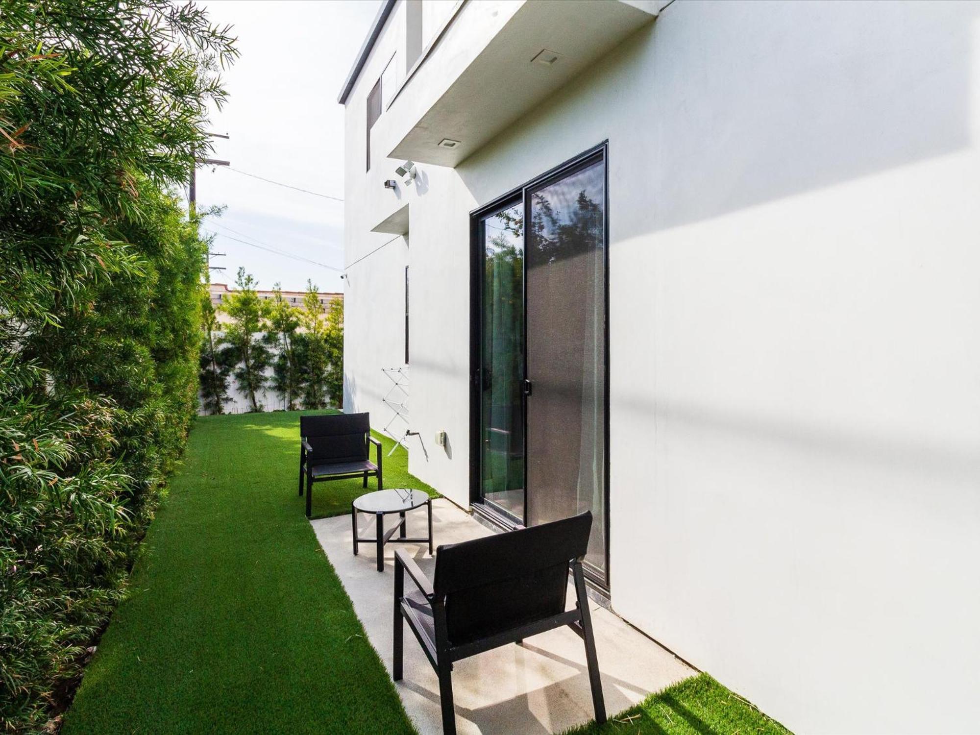 Brand New Modern 5 Bedroom House Pickfair Village *