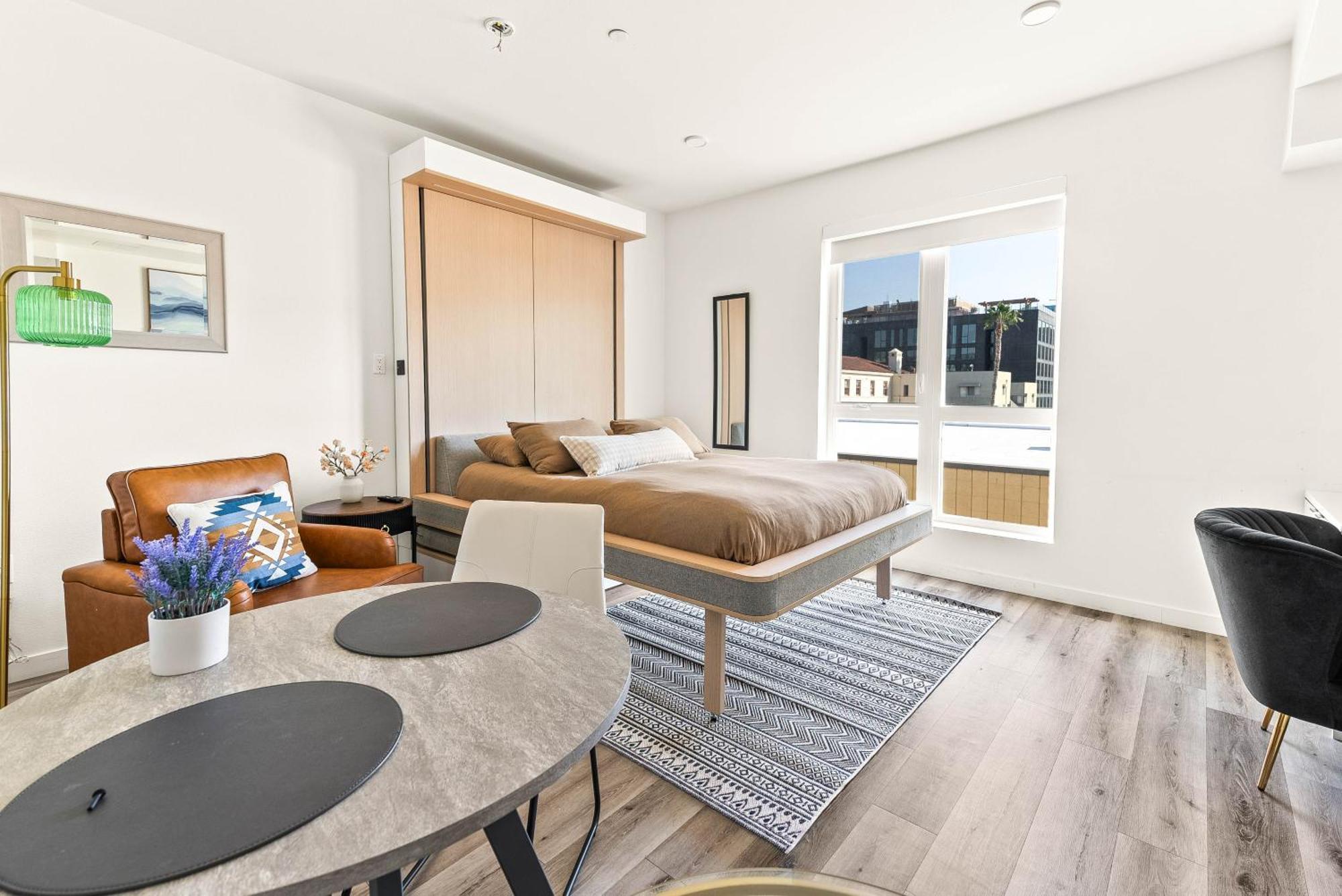 Aparthotel Modern Hollywood Studio, Pool Parking Gym Los Angeles