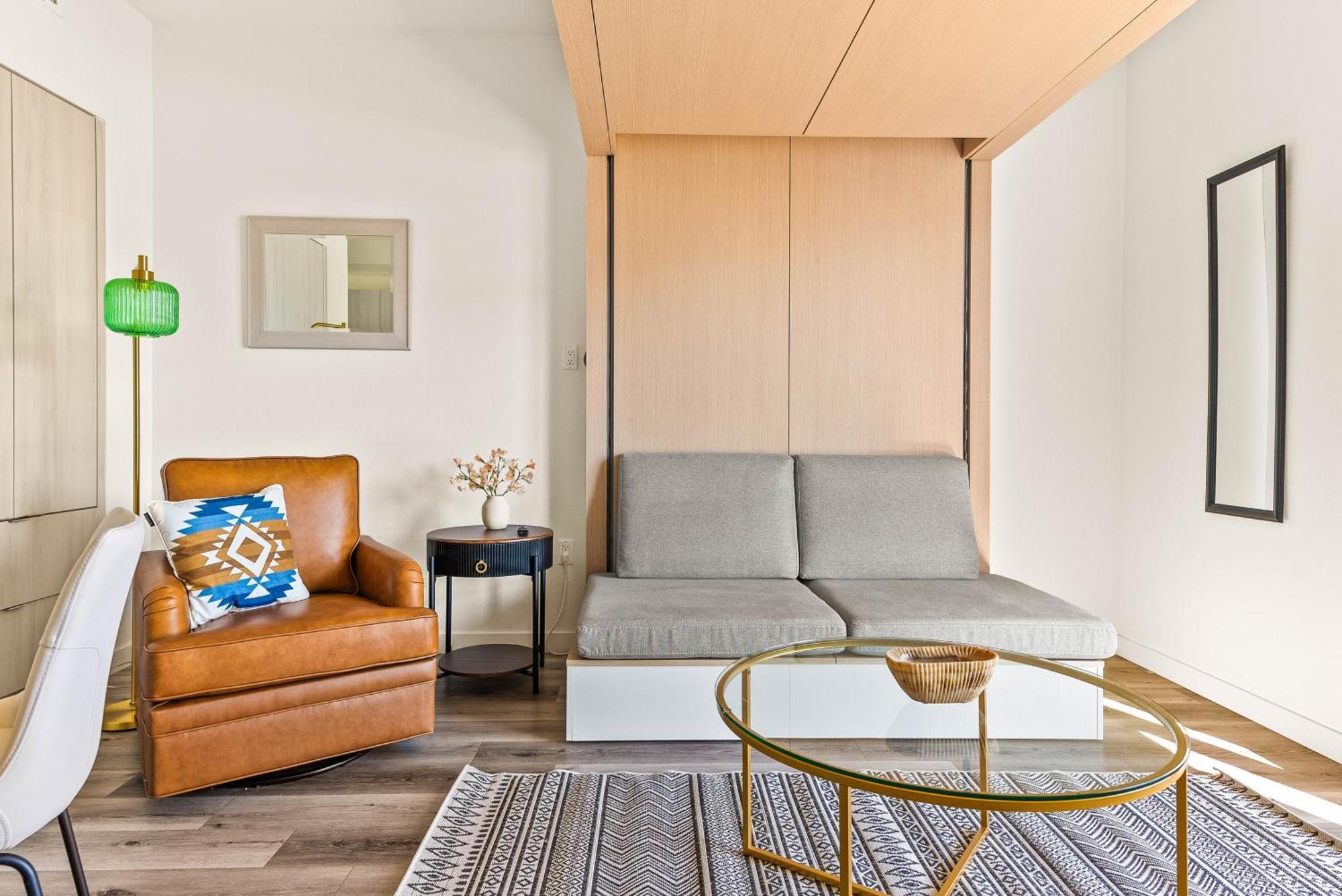 Modern Hollywood Studio, Pool Parking Gym Aparthotel