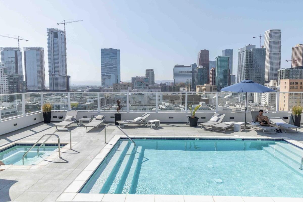 Modern Loft-rooftop Pool, Spa, Gym & Free Parking Los Angeles
