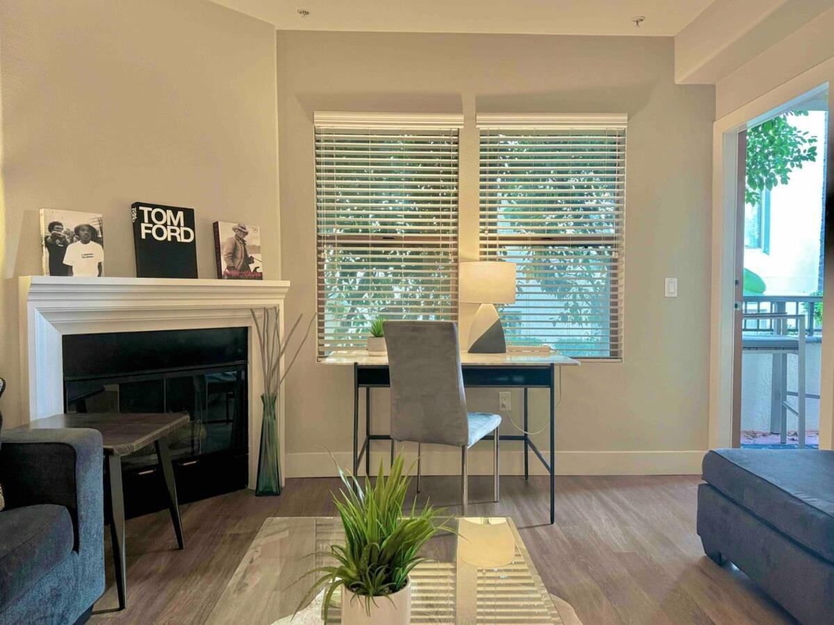 Aparthotel Surfs Up! Cozy 1 Bedroom With Fountain View Los Angeles