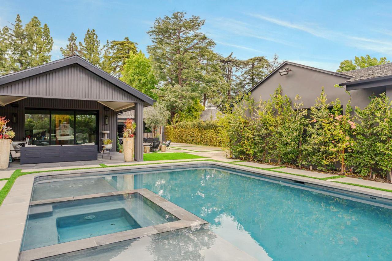 Modern Luxury House Pool Enormous Yard *
