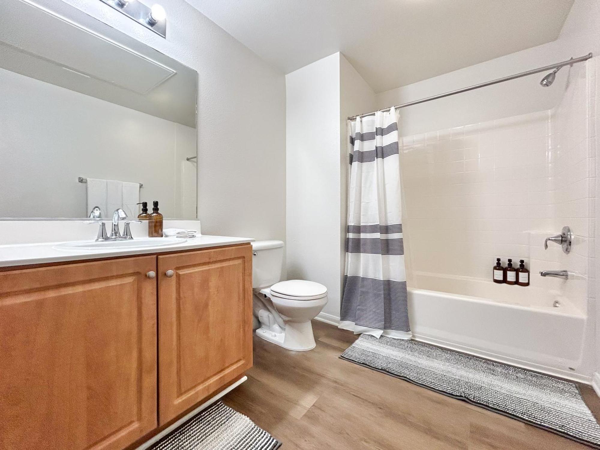 Marina Del Rey Coastal Living - Spacious 2bd 2bth * Los Angeles