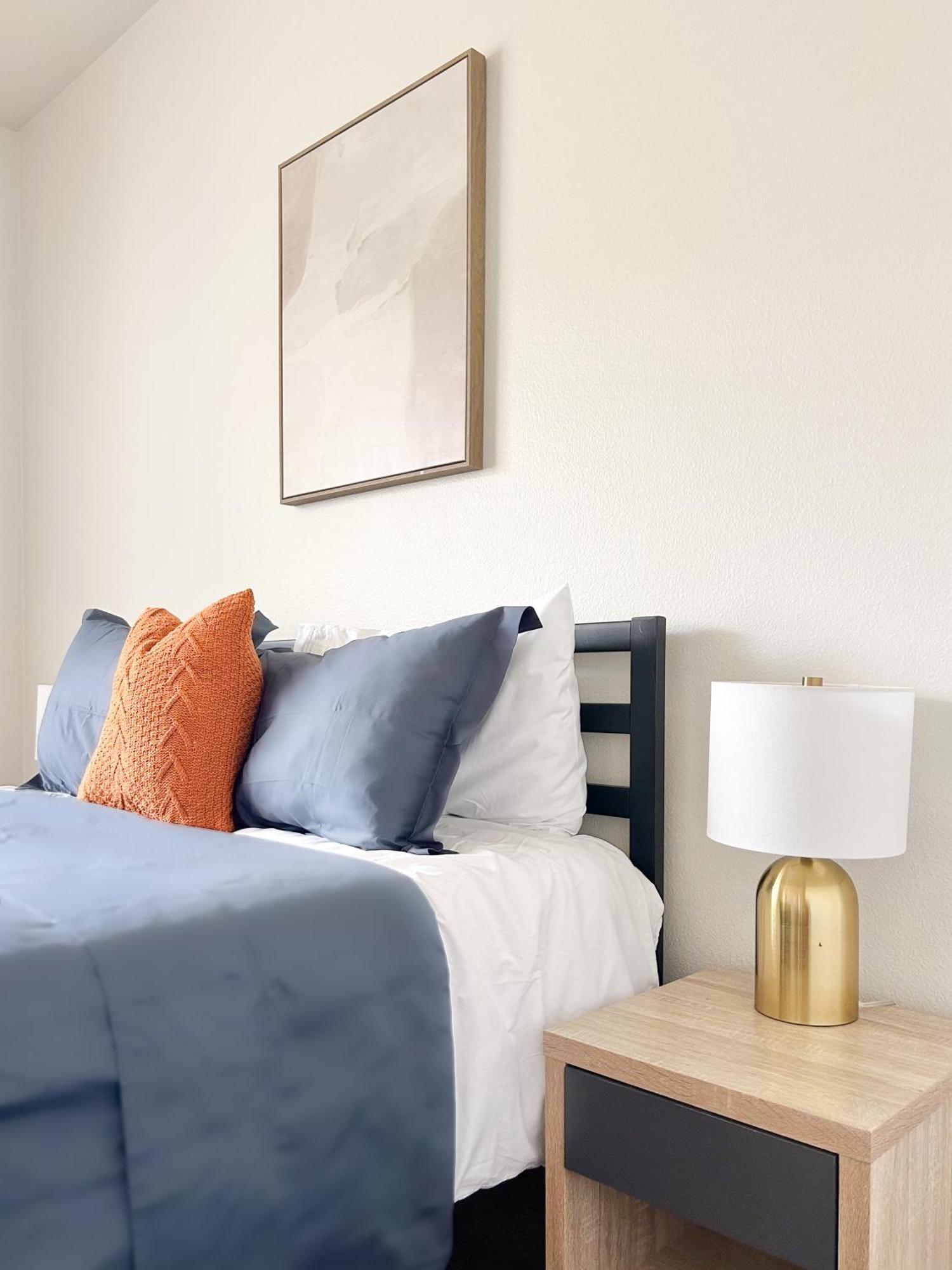 Marina Del Rey Coastal Living - Spacious 2bd 2bth Apartment *