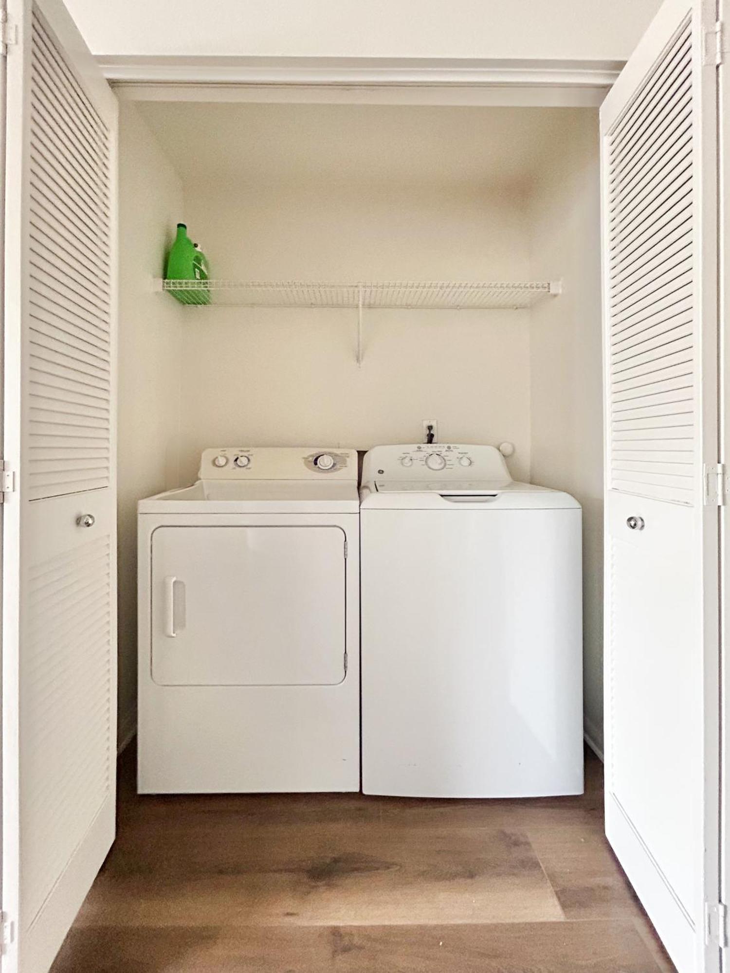 Marina Del Rey Coastal Living - Spacious 2bd 2bth Apartment *