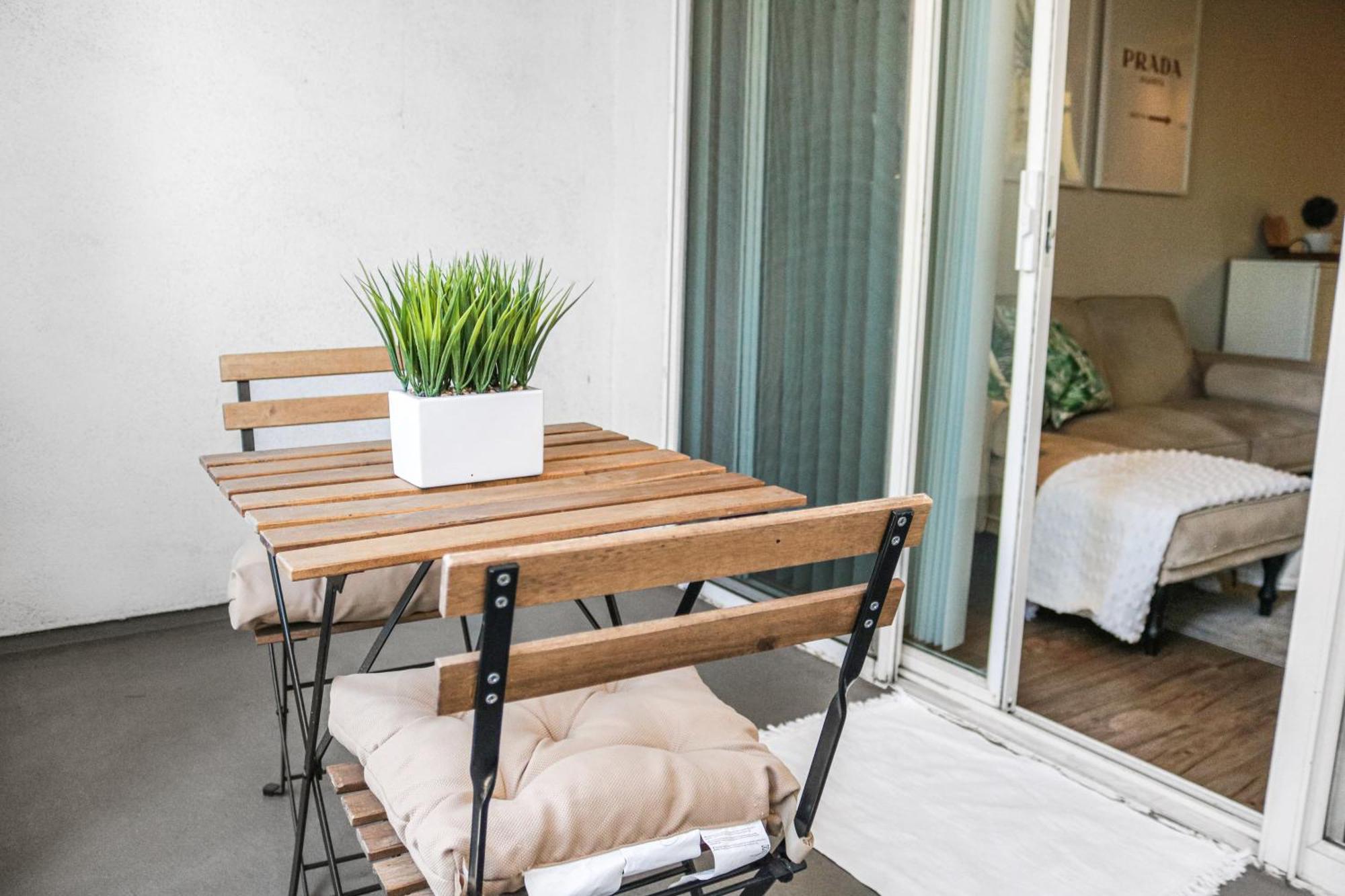 Apartment Luxe Marina Del Rey Apartment,parking, Gym, Pool, Jacuzzi,bbq Los Angeles