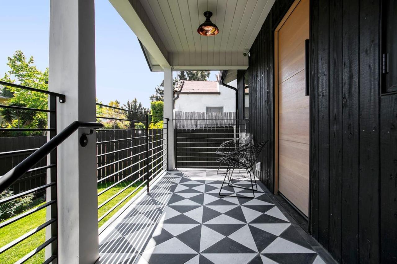 Westminster - Front House With Private Entrance *