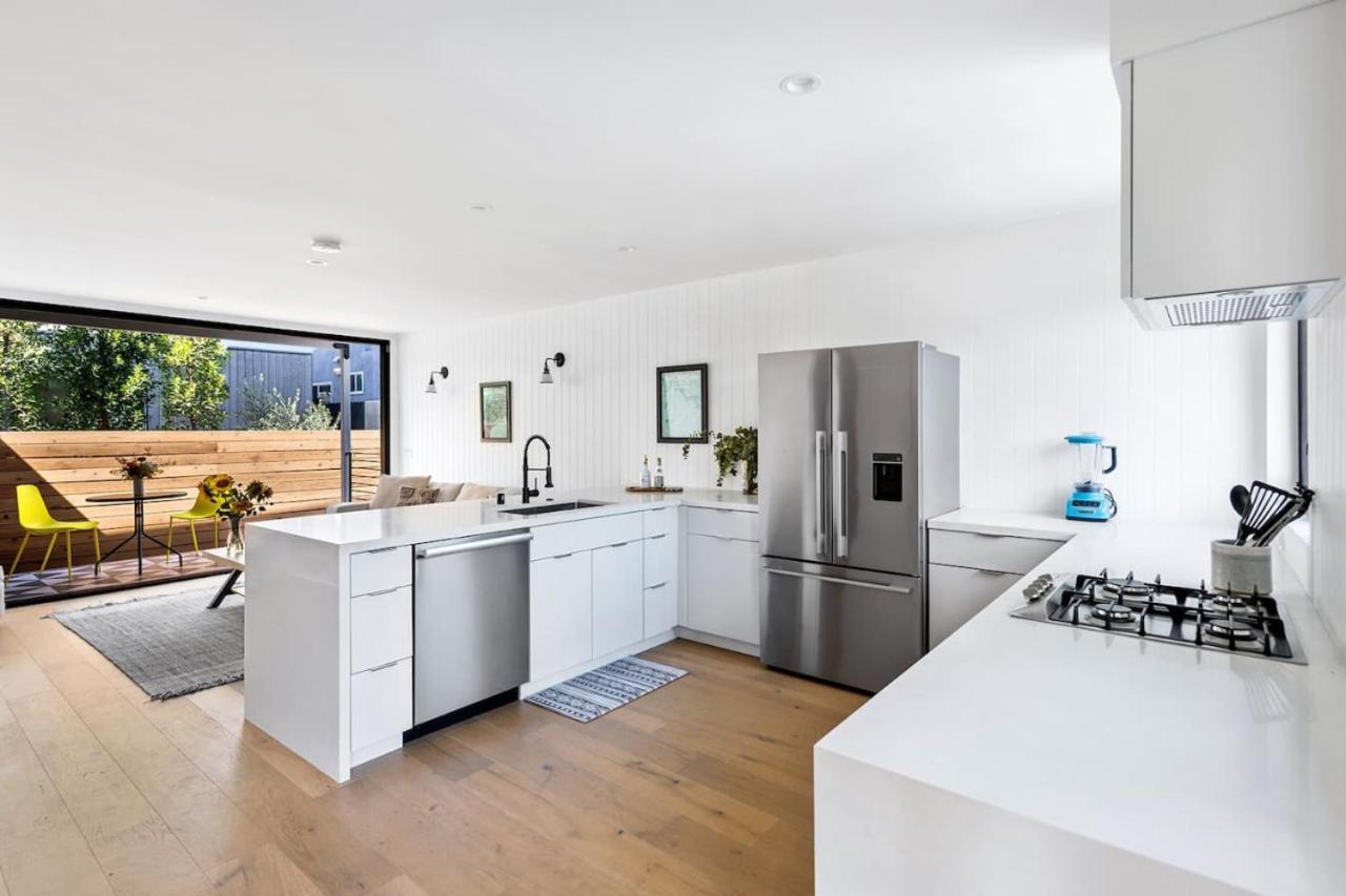 Westminster - Front House With Private Entrance *