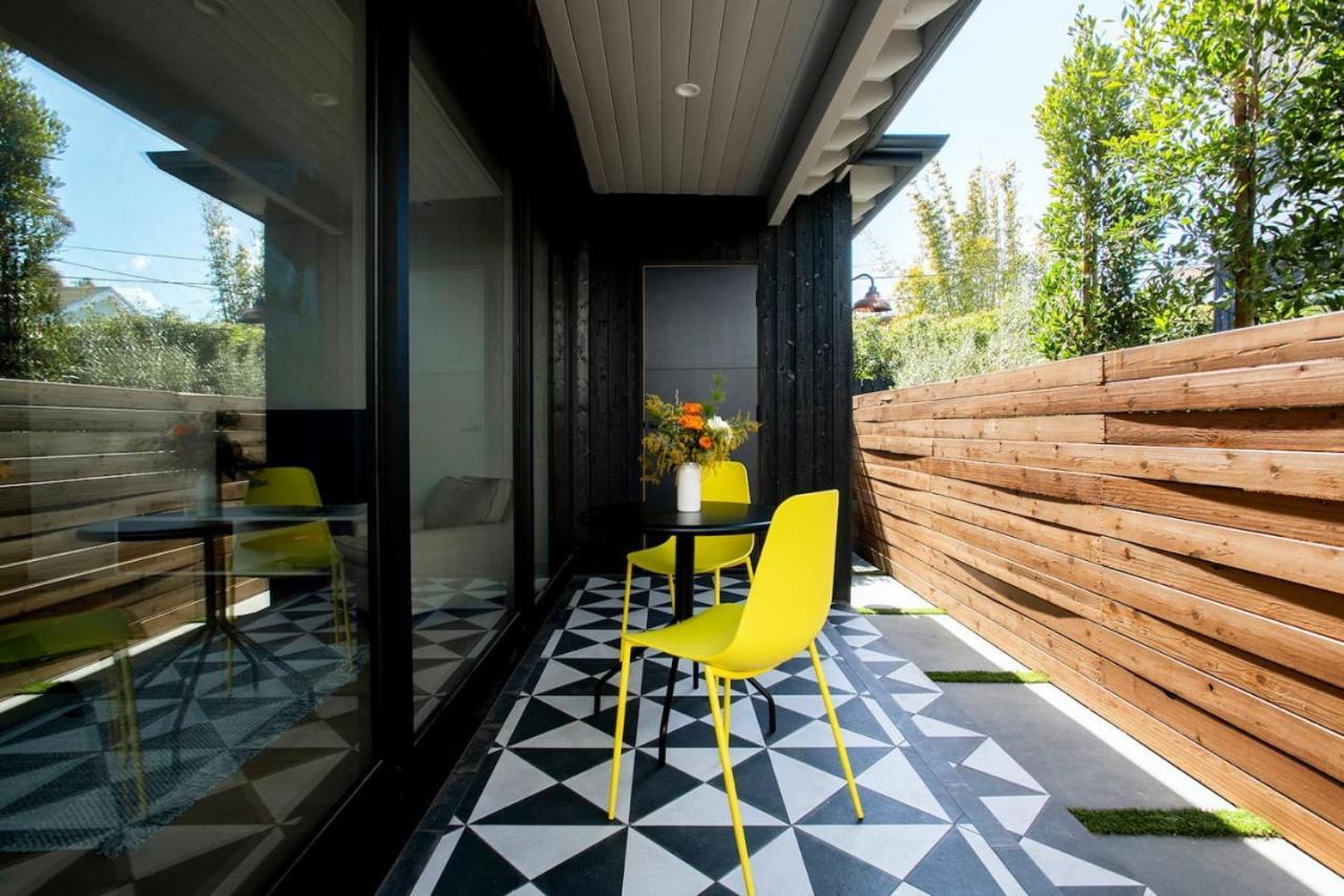 Westminster - Front House With Private Entrance