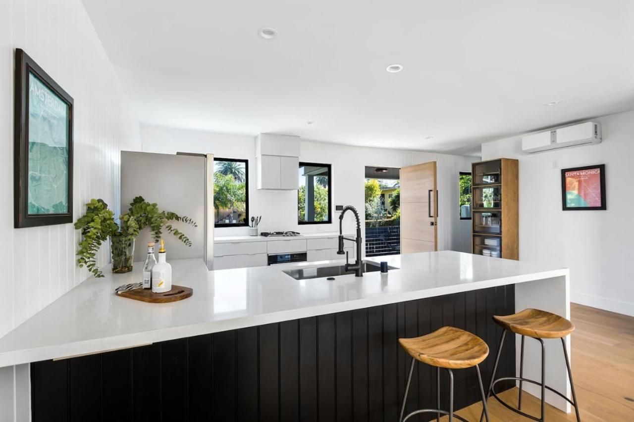 Westminster - Front House With Private Entrance Holiday home Los Angeles