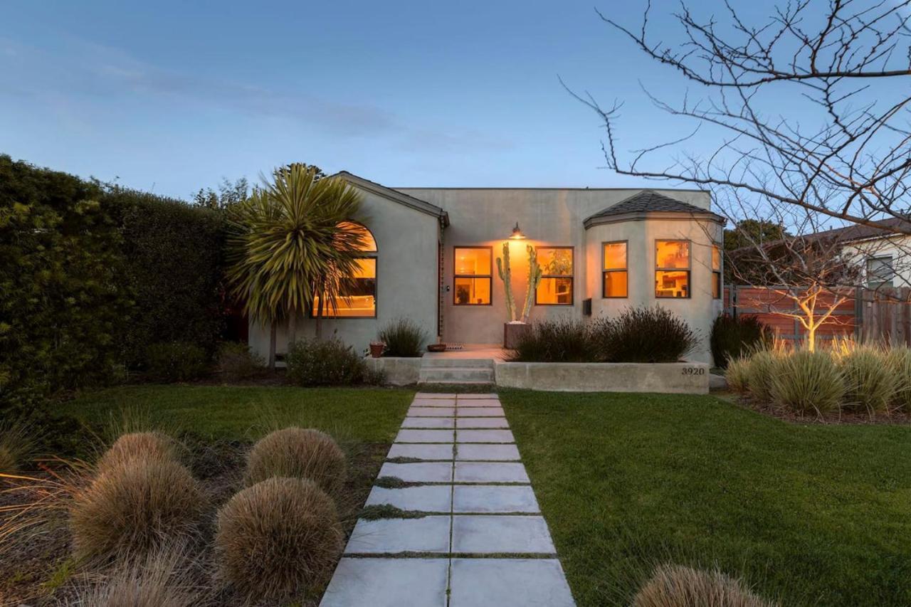 Sun-drenched Spanish Manor In Mar Vista *