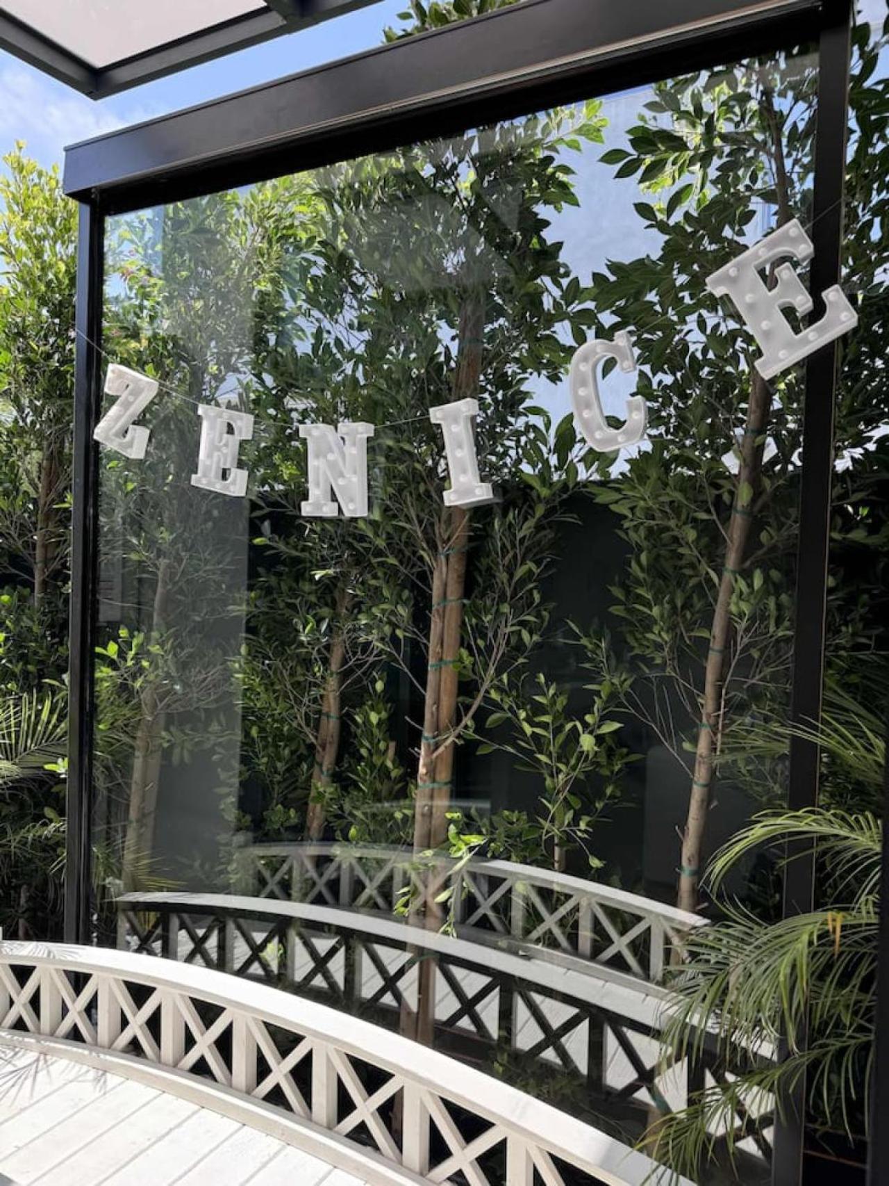 Holiday home Zenice Luxury - Sauna, Cold Plunge, Los Angeles