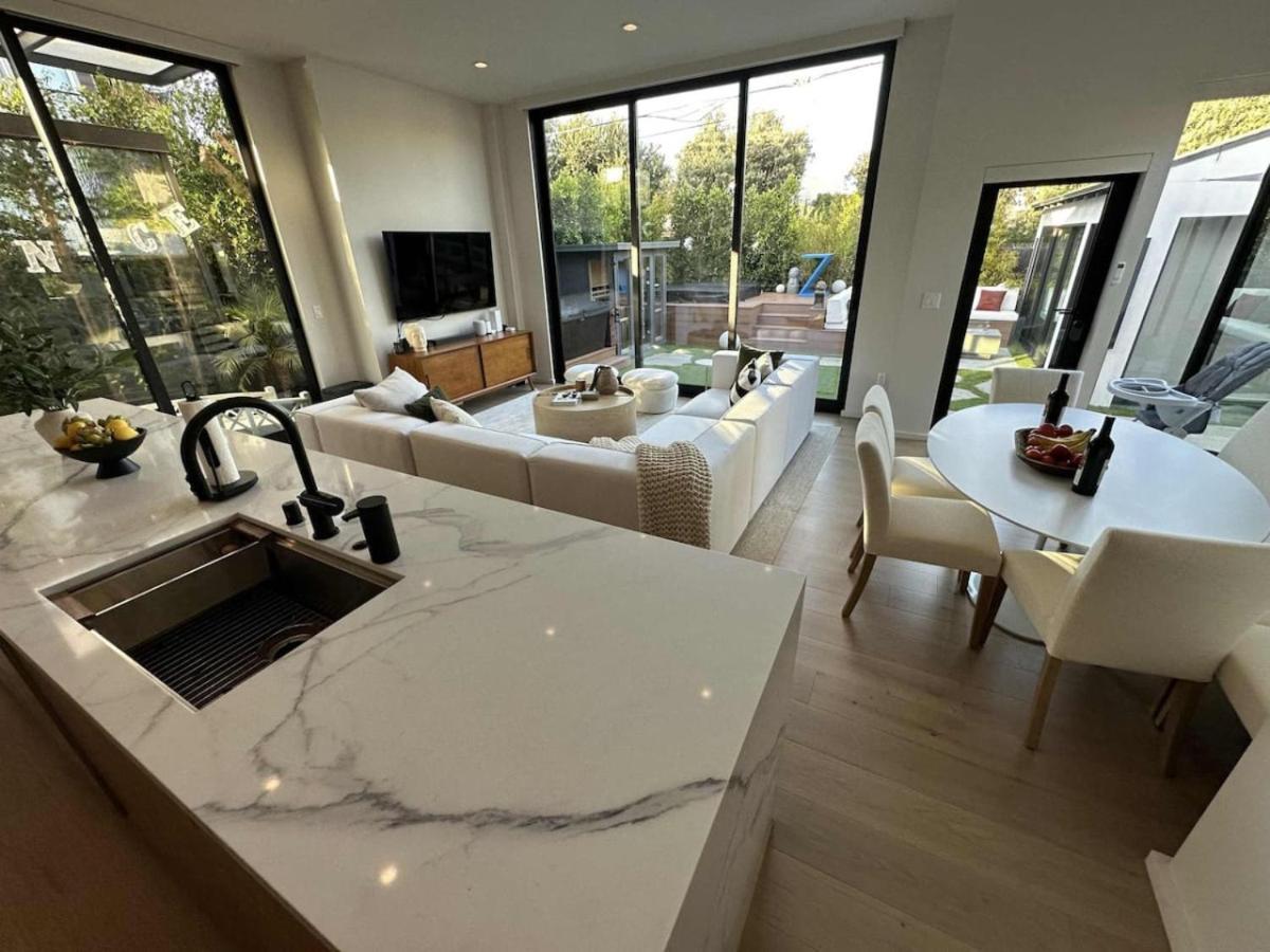 Zenice Luxury - Sauna, Cold Plunge, Los Angeles