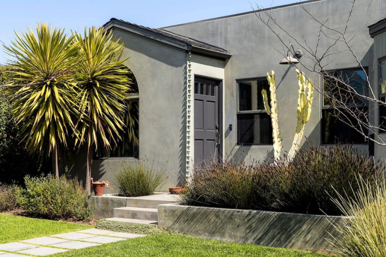 Sun-drenched Spanish Manor In Mar Vista