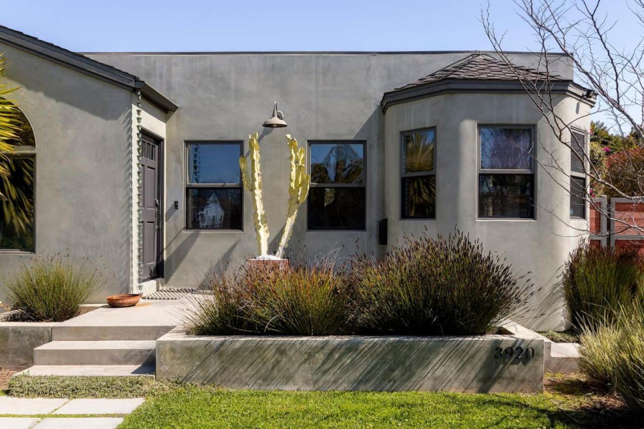 Holiday home Sun-drenched Spanish Manor In Mar Vista *