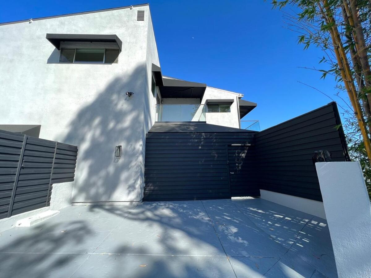 Hollywood Hills Luxury Nest Villa
