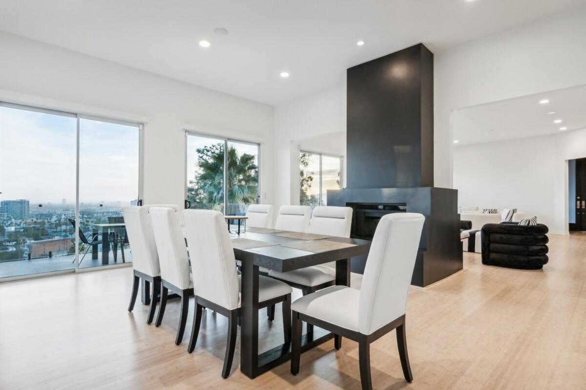 Hollywood Hills Luxury Nest Villa