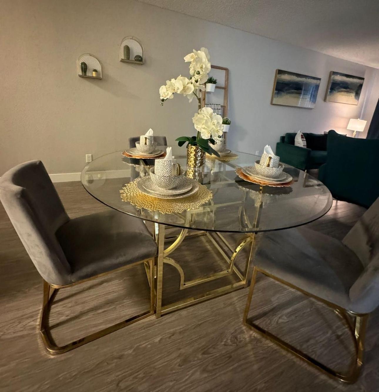 Luxury One Bedroom Free Parking&pool
