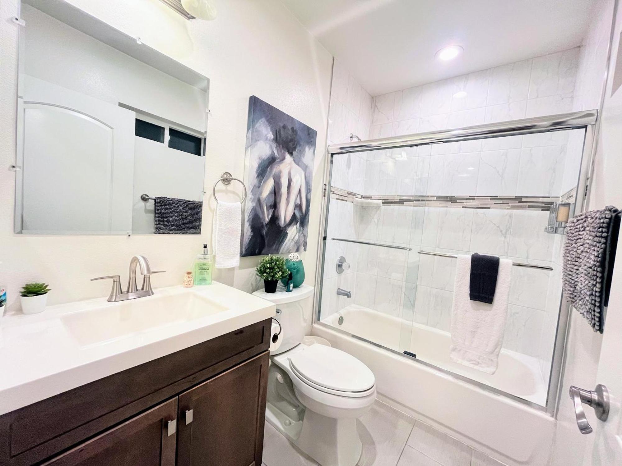 Serenity House Los Angeles