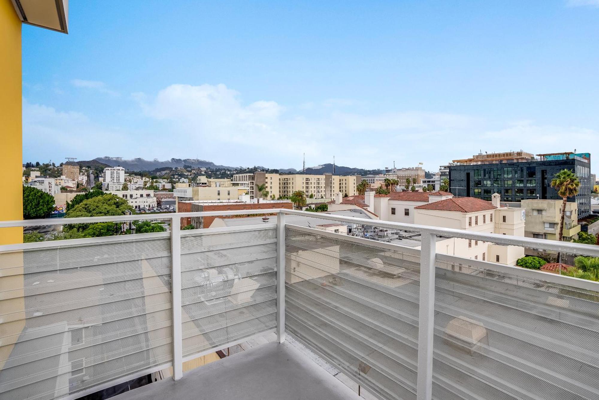 View Of Hollywood Sign Studio, Free Parking *