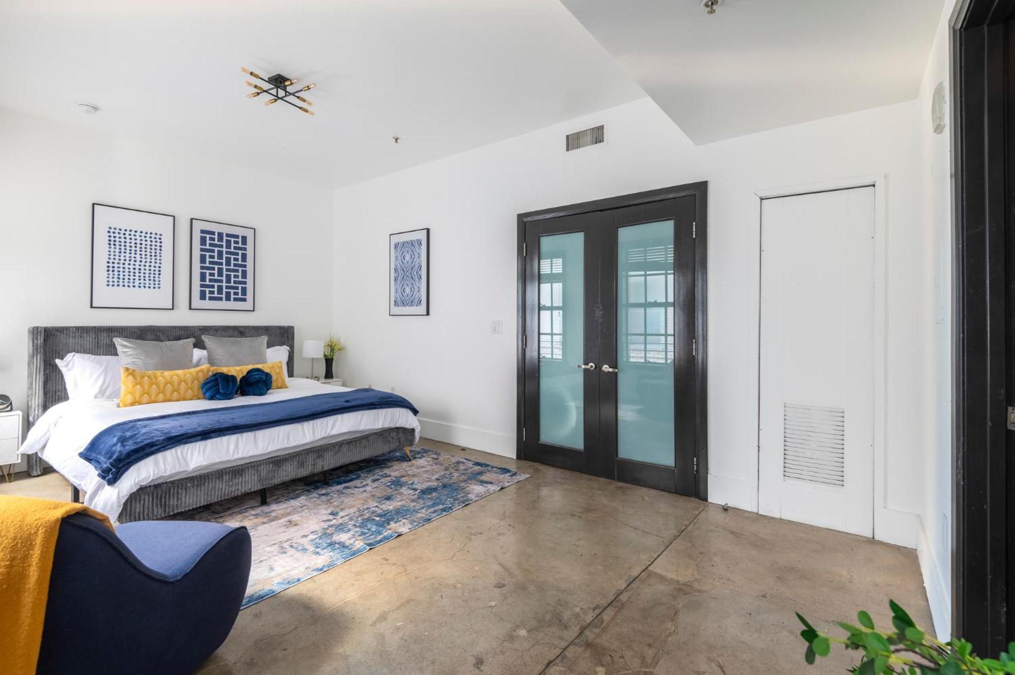 Urban Luxe Loft * Los Angeles
