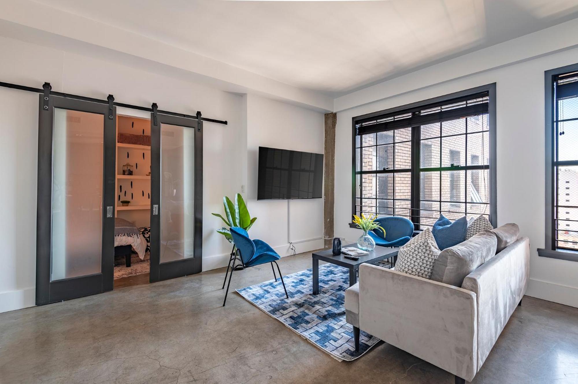 Urban Luxe Loft * Los Angeles