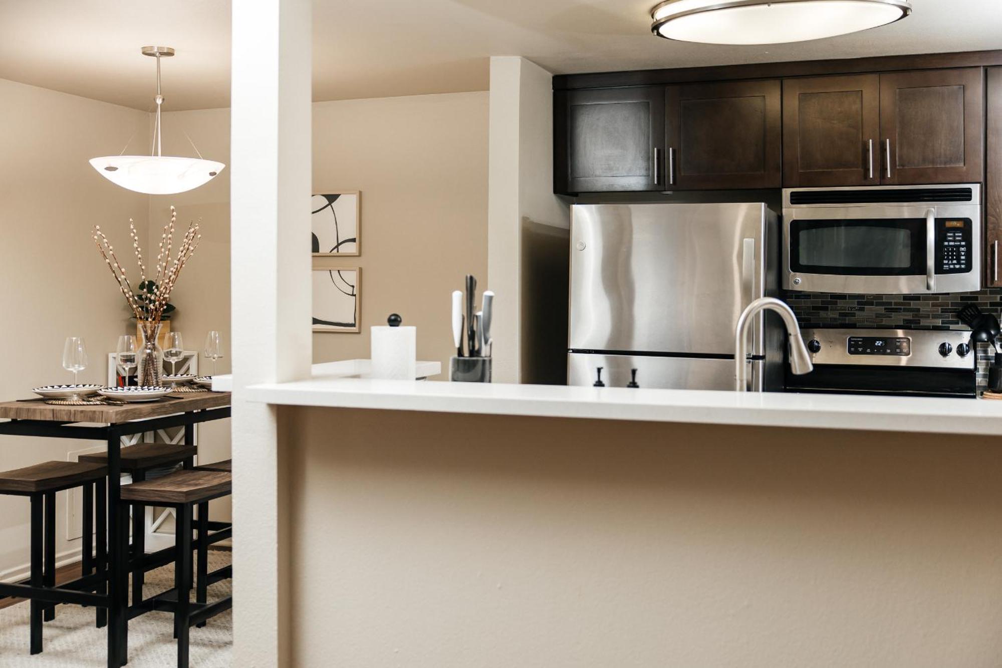 Need In 1bd Weho Apartment