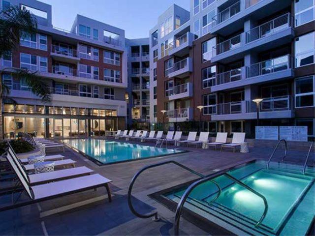 Weho Paradise 3b2b Loft With Parking Apartment