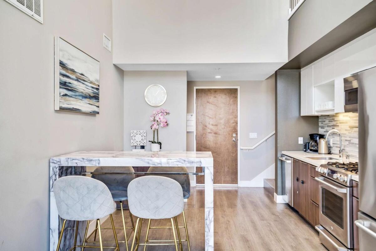 Weho Paradise 3b2b Loft With Parking Apartment Los Angeles