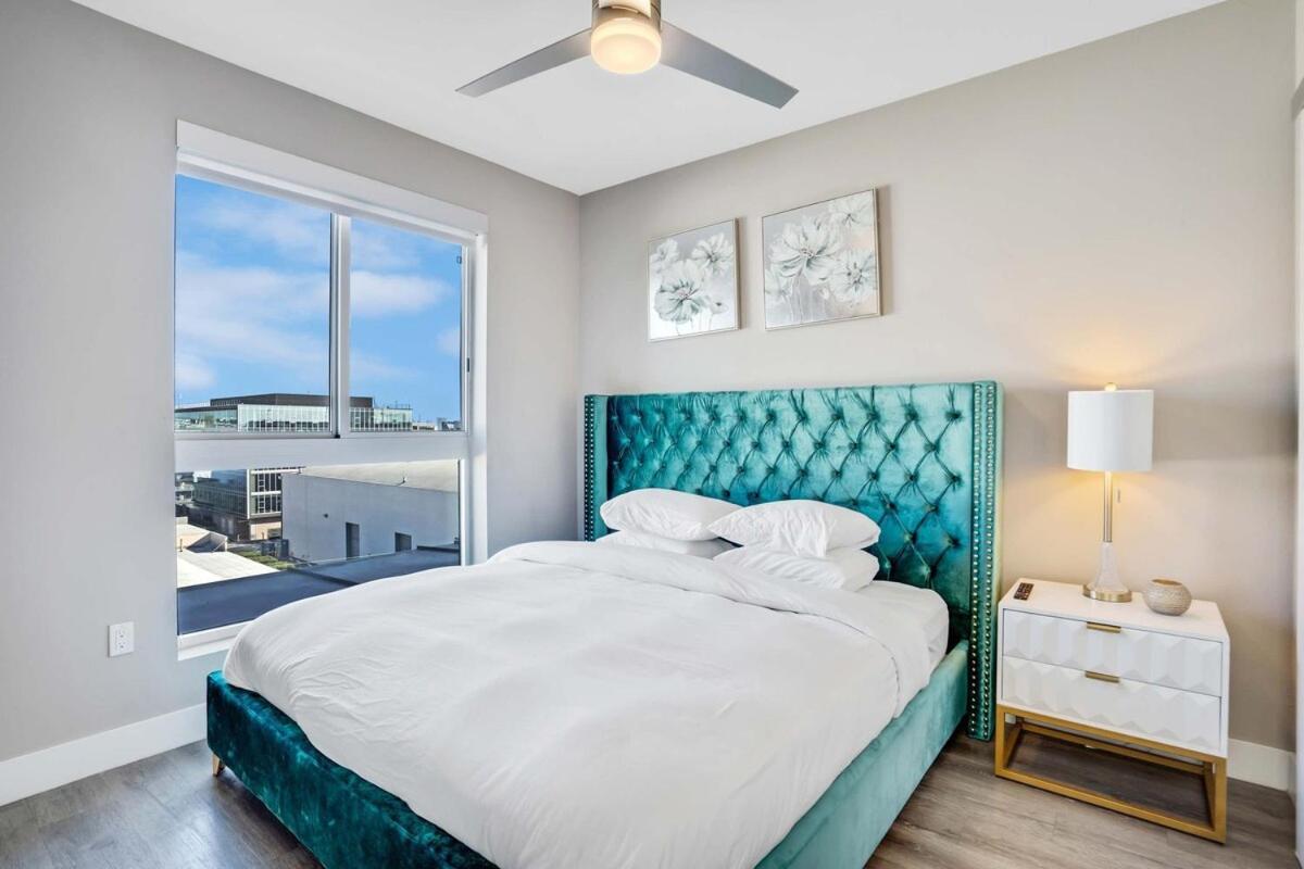 Weho Paradise 3b2b Loft With Parking Apartment