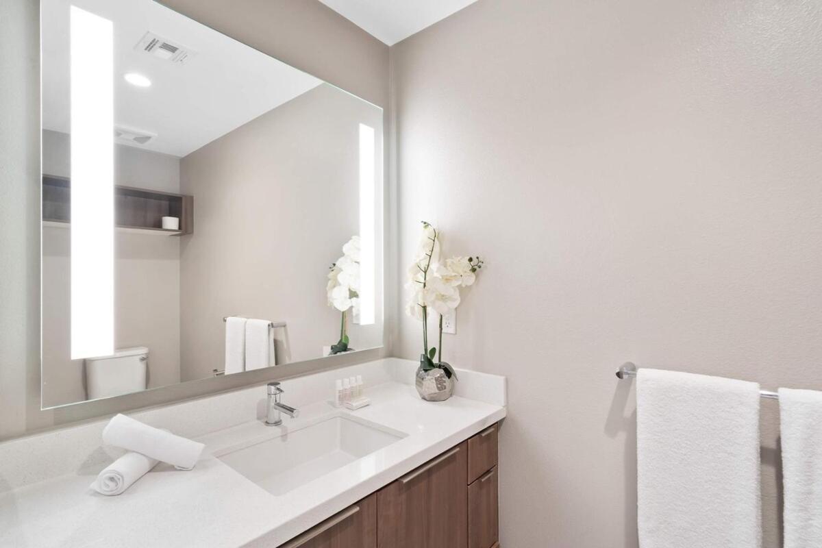 Apartment Weho Paradise 3b2b Loft With Parking
