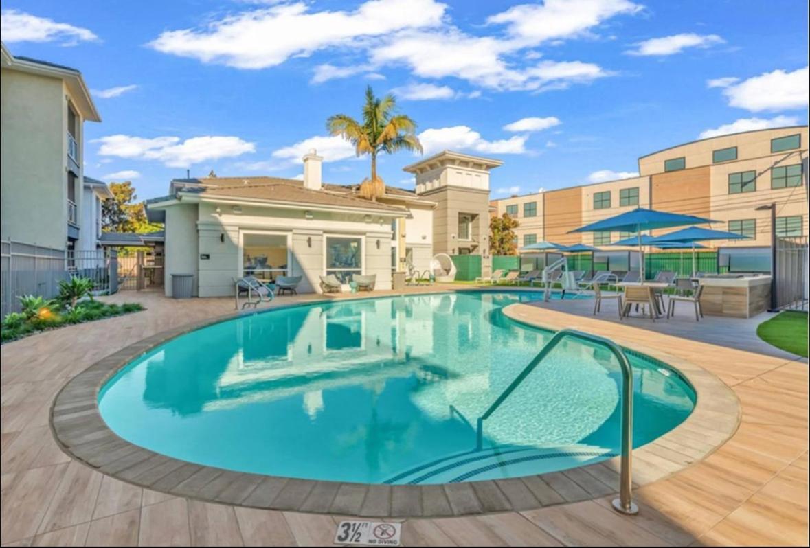 Loft Style,2 Beds ,flexible Self Check In,pool Apartment