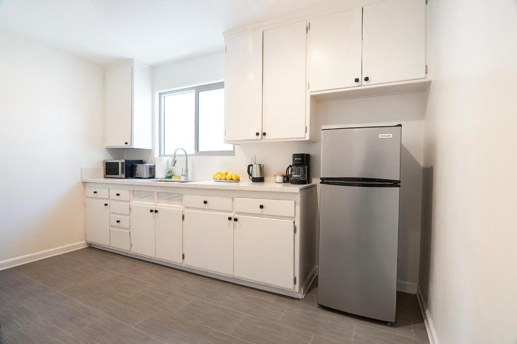 Apartment Comfortable 1-bedroom Near Beverly Hills And La Attractions