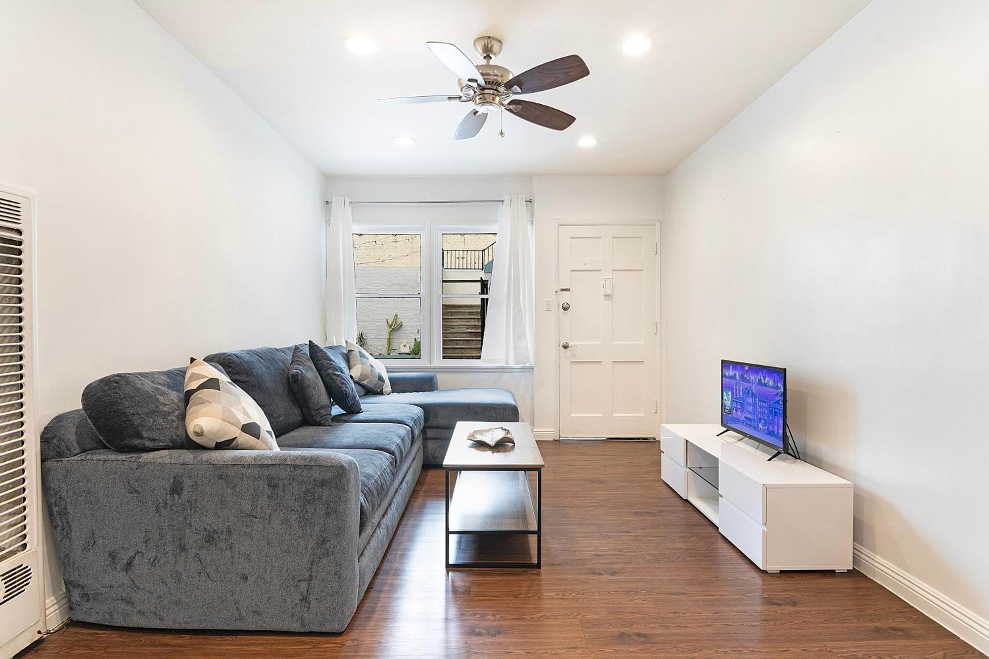 Apartment Ground-floor 1-bedroom By Beverly Hills Steps From Restaurants, Cafes And Shopping *