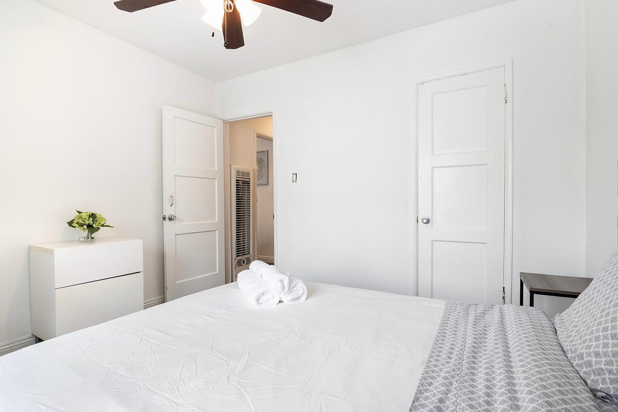 Ground-floor 1-bedroom By Beverly Hills Steps From Restaurants, Cafes And Shopping *