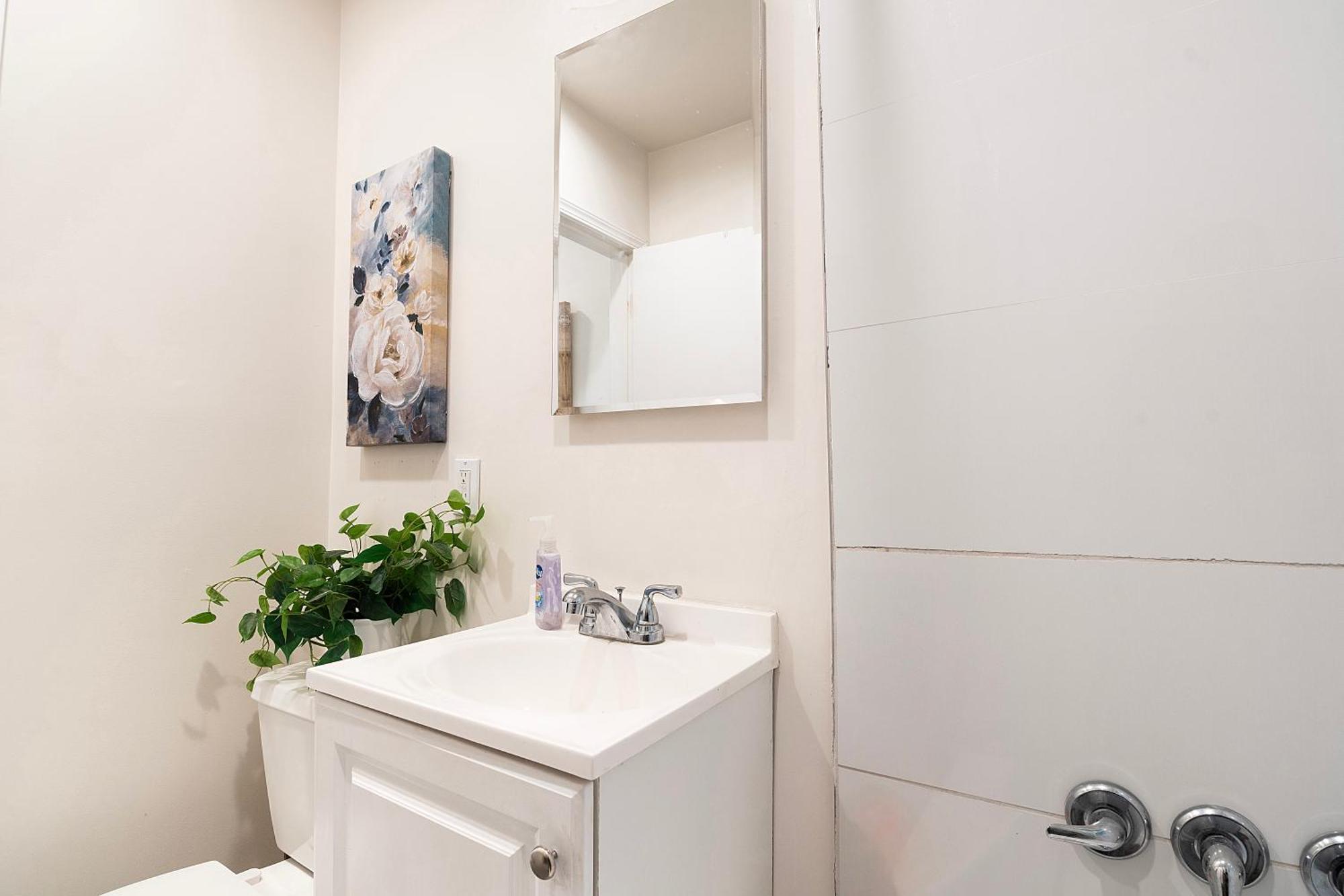 Ground-floor 1-bedroom By Beverly Hills Steps From Restaurants, Cafes And Shopping Los Angeles