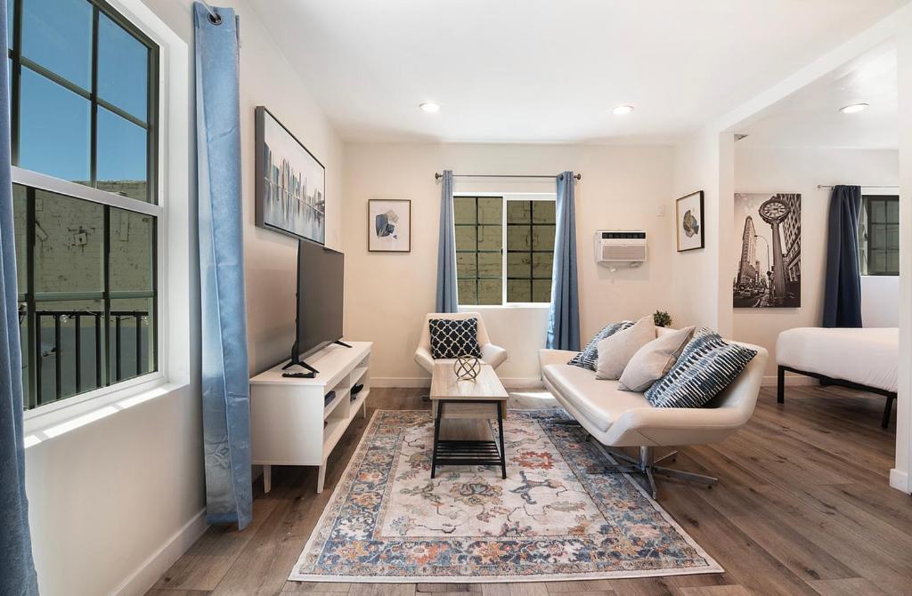 Apartment Cozy 2nd-floor Just A Block From Beverly Hills & La Attractions Los Angeles