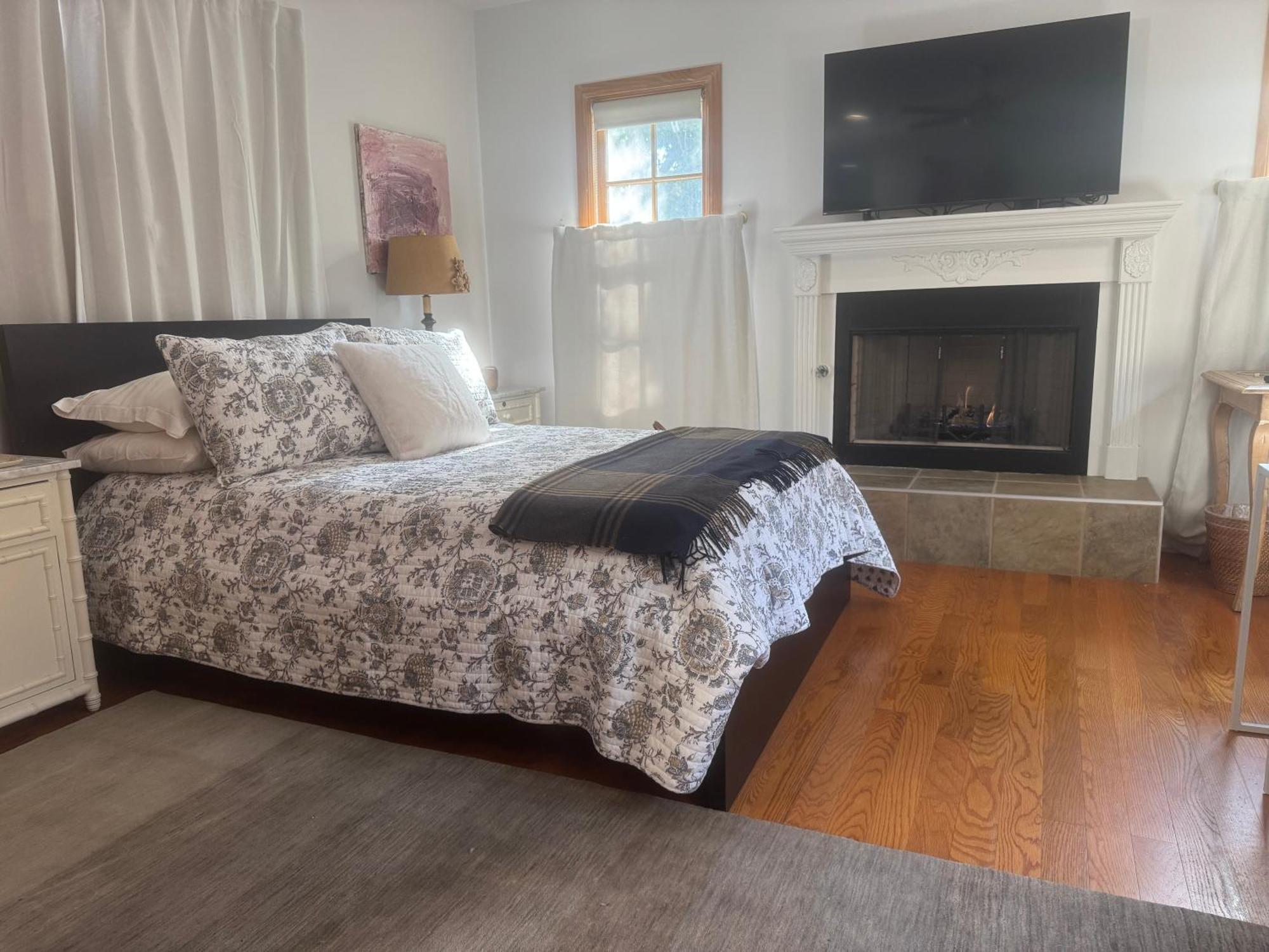 Cozy Brentwood Glen Guest Homestay