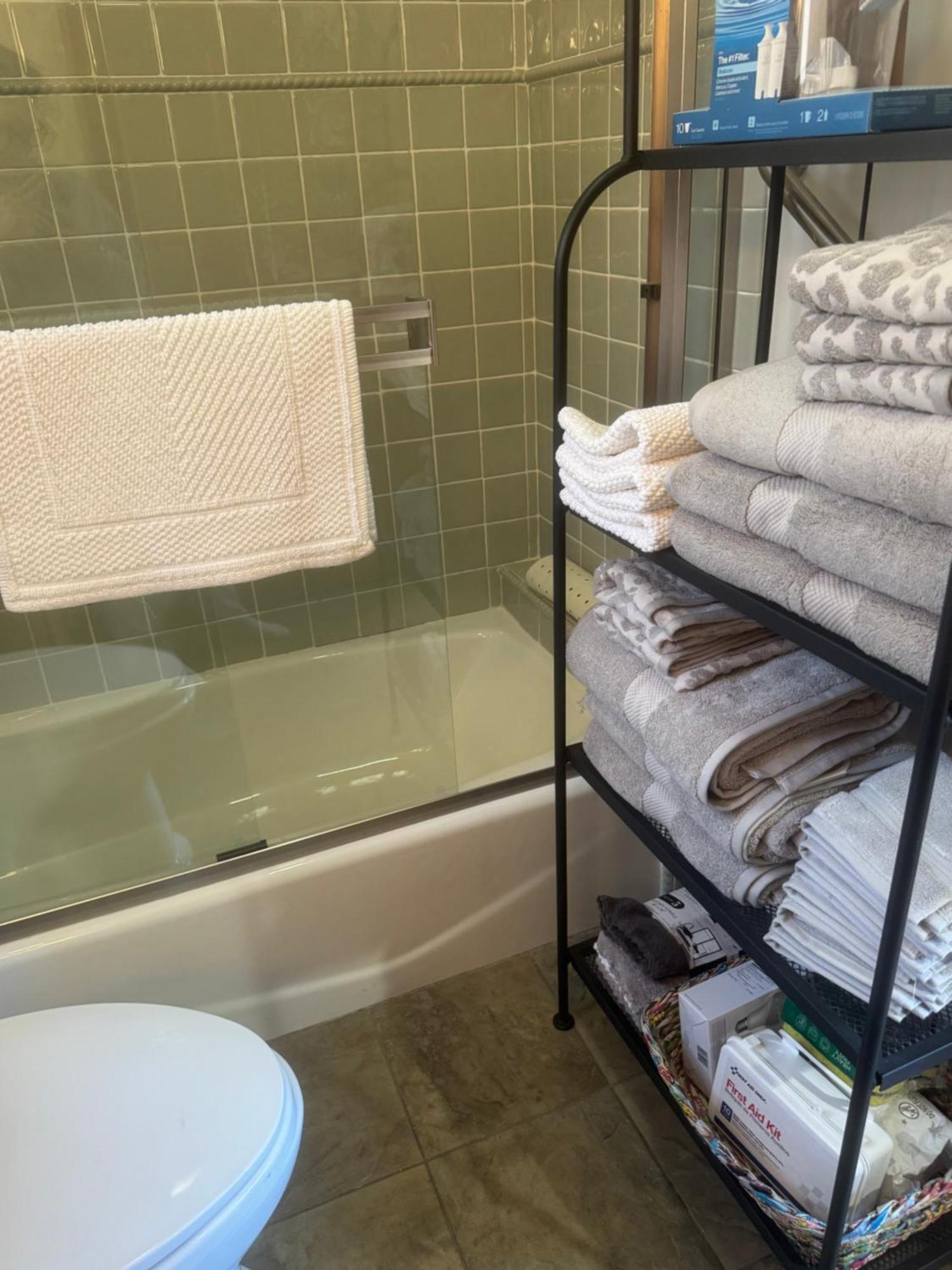 Homestay Cozy Brentwood Glen Guest *