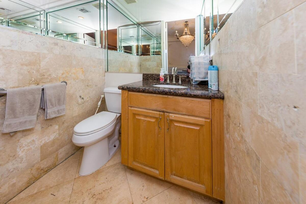 Apartment Spacious 2br With Kitchenette And Dining In Beverly Hills *