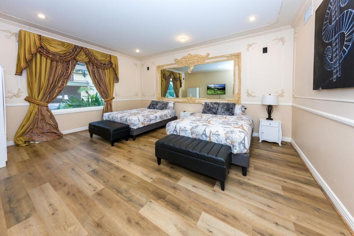 Spacious 2br With Kitchenette And Dining In Beverly Hills Apartamento