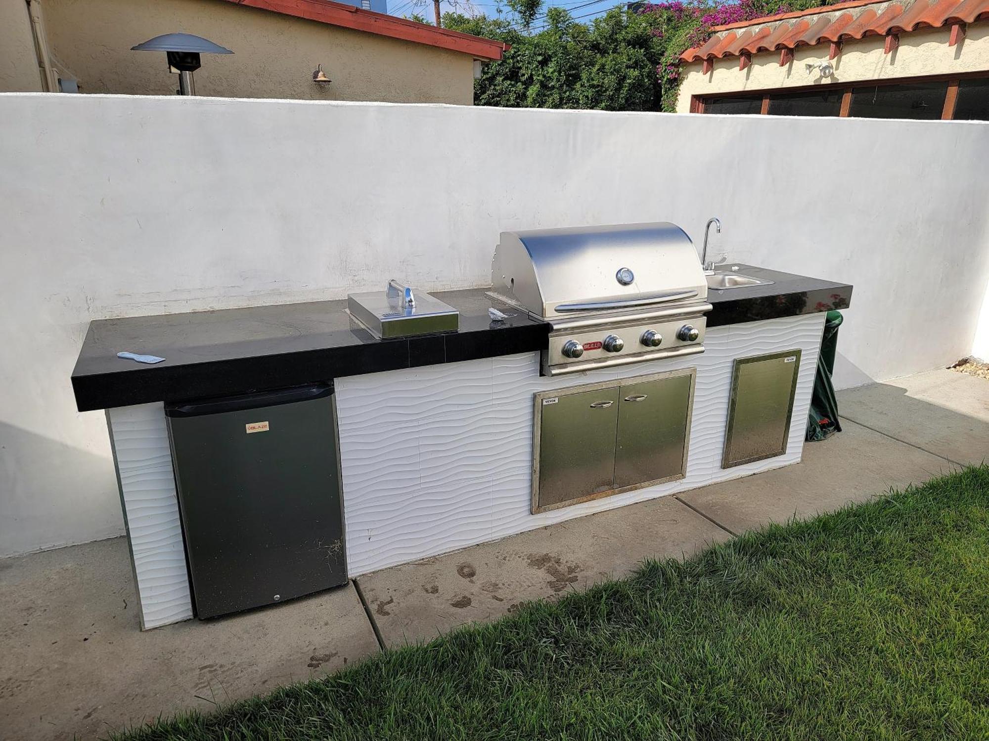 Holiday home Modern Luxury 3 Bedroom Next To La Cienega Plaza With Parking, Wifi, Tv, Bbq 10 Minutes To Rodeo Drive *