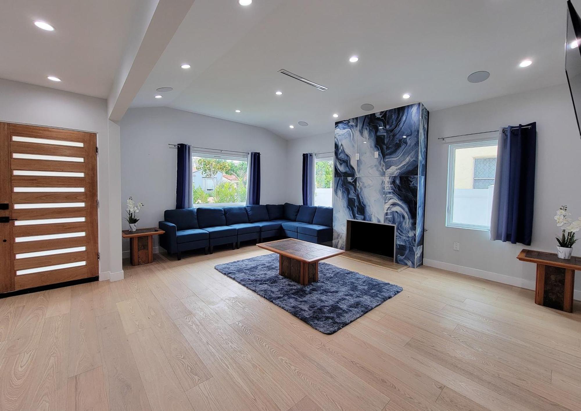 Holiday home Modern Luxury 3 Bedroom Next To La Cienega Plaza With Parking, Wifi, Tv, Bbq 10 Minutes To Rodeo Drive Los Angeles