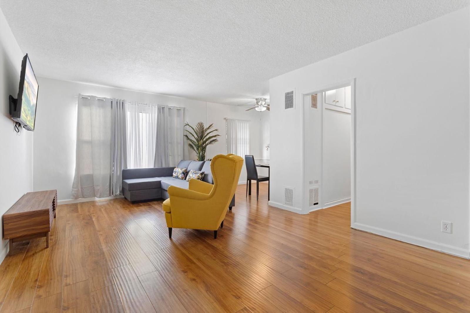 Cozy 1 Bedroom West Hollywood Aparthotel