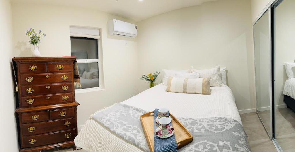Cozy Away From Villa Los Angeles