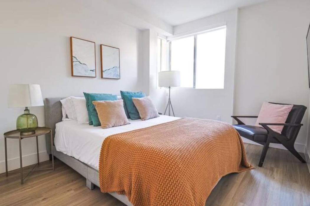Spacious 2bdr In Sm - 5 Minutes Walk To The Beach! Apartment Los Angeles
