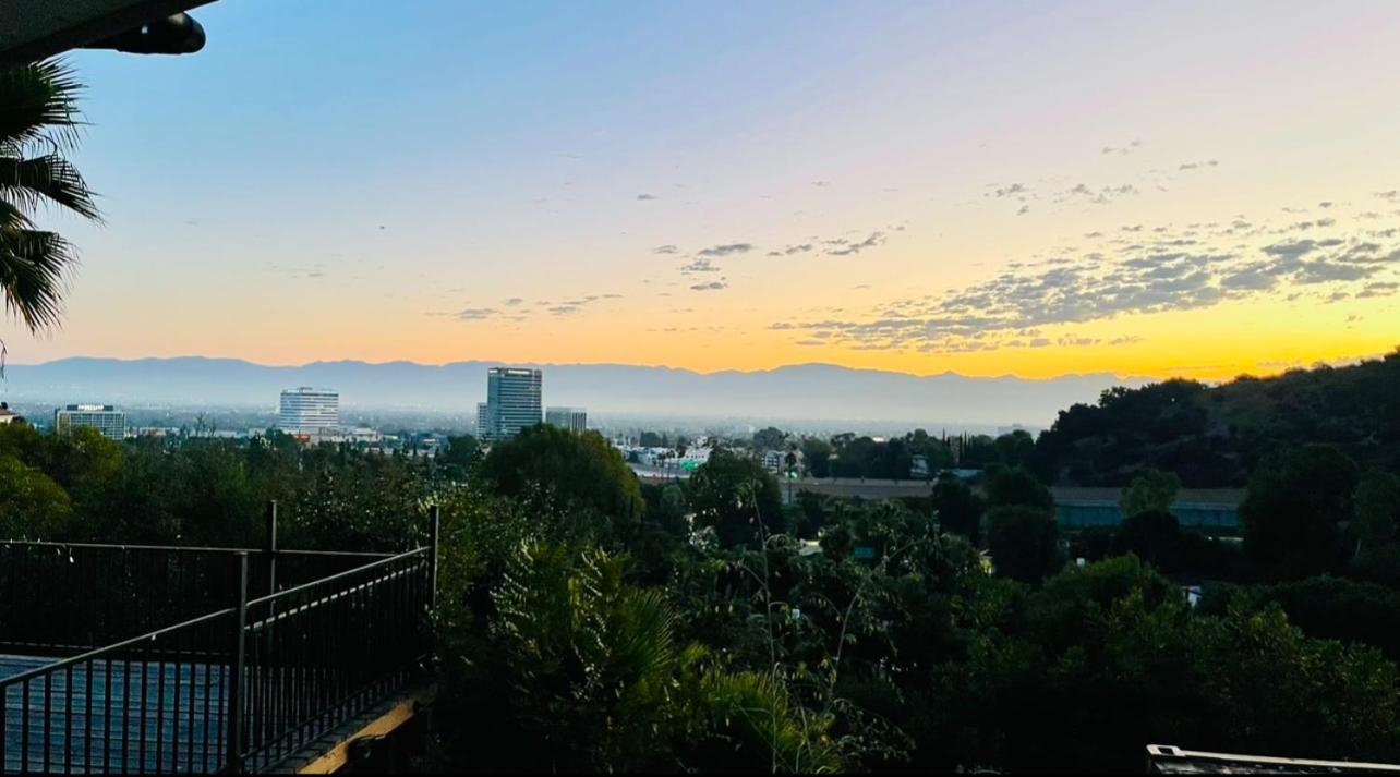 Women Only Oasis In Center Private Bedroom Large Estate View Pool Encino Hills Sherman Oaks 405-101 Xsepulveda * Los Angeles