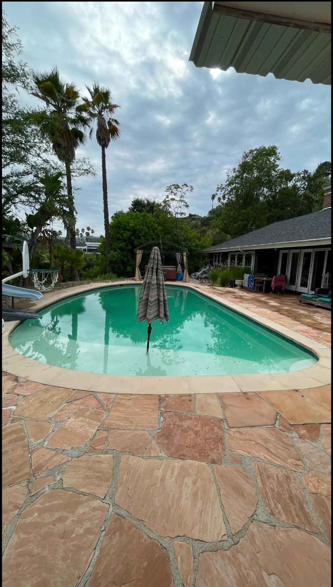 Women Only Oasis In Center Private Bedroom Large Estate View Pool Encino Hills Sherman Oaks 405-101 Xsepulveda Los Angeles