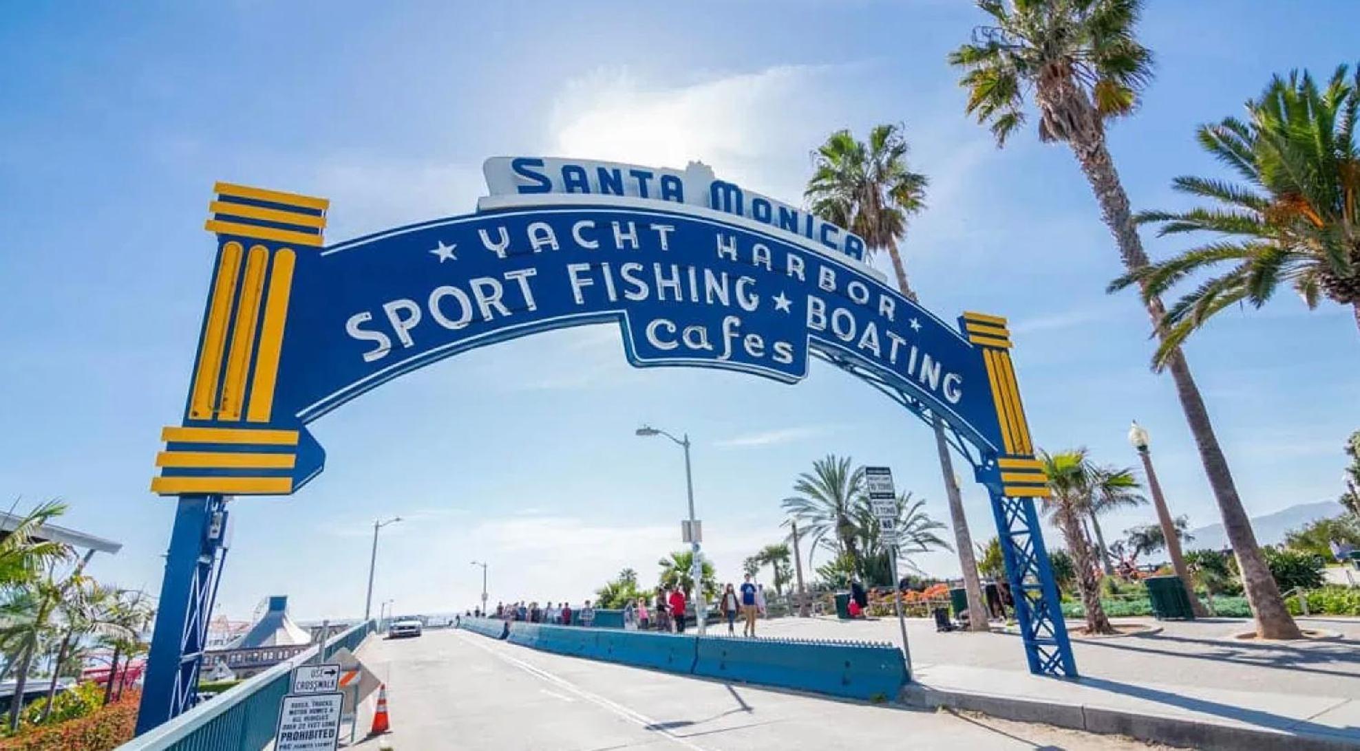 Spacious 2br Near Santa Monica Beach, Walk Everywhere! * Los Angeles