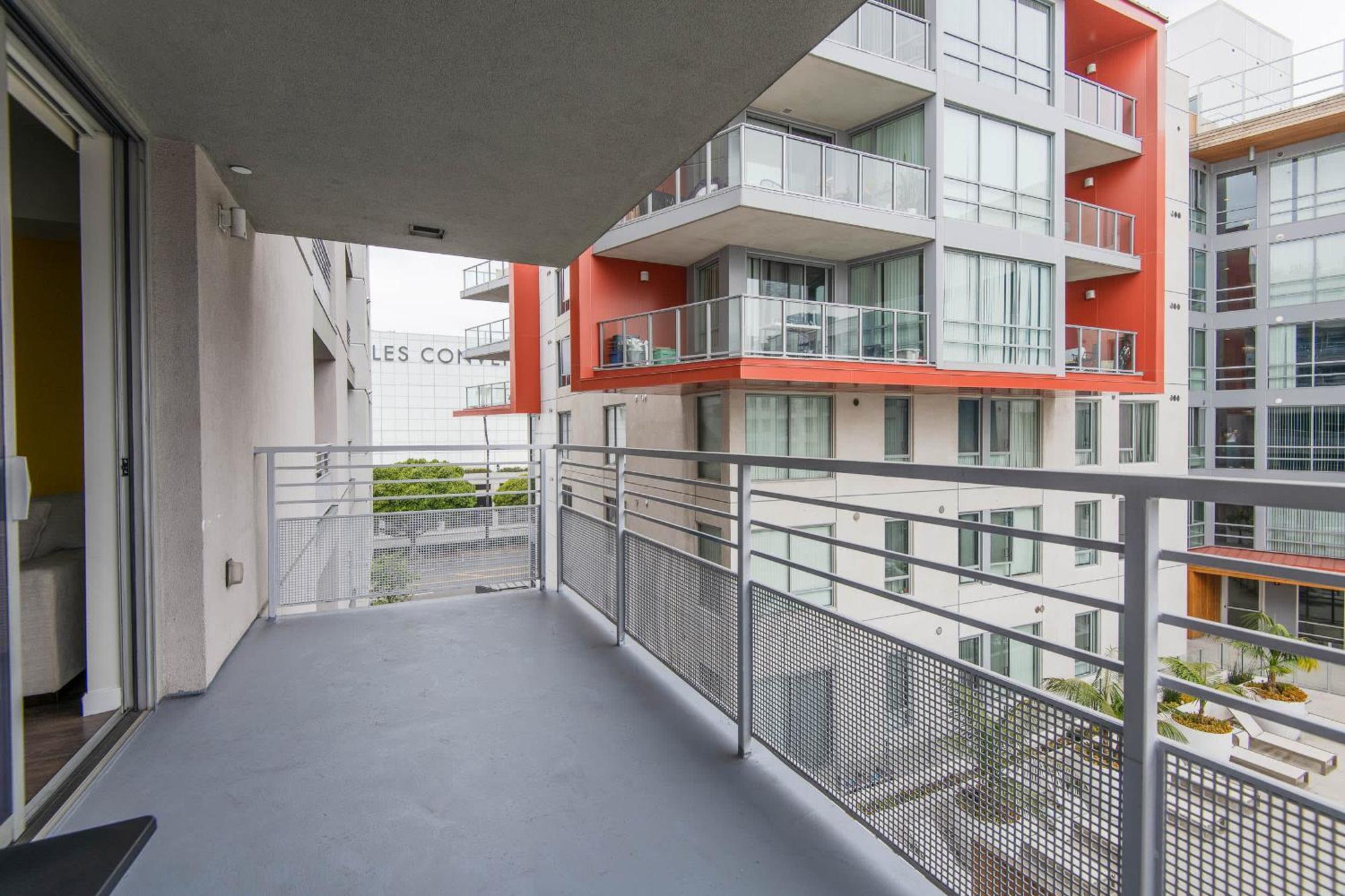 Apartment Downtown 1bed 1bath Freeparking Patio Pool Hot Tub Los Angeles